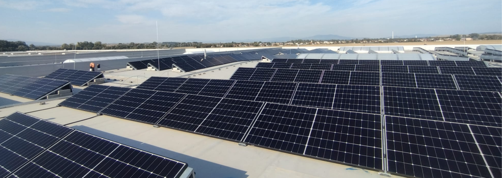 Fotovoltická elektráreň 100 kW na streche výrobnej haly – realizácia TRISUN